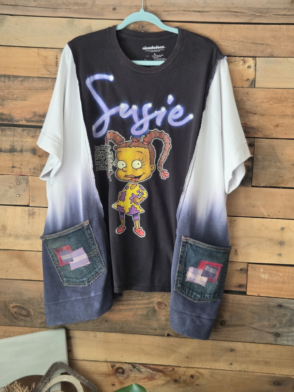 Upcycled Nickelodeon Susie Gradient Graphic T-shirt with Patch Pockets